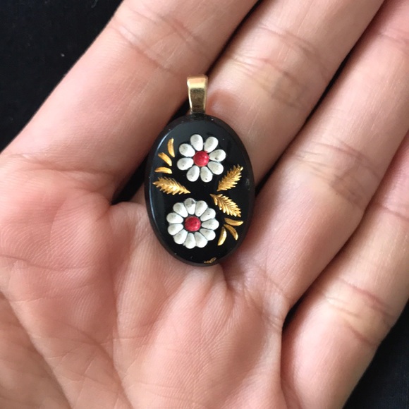 Vintage pendants with 14k Gold-filled findings - Picture 3 of 4